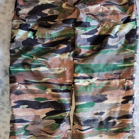 Boys LG Volcom snowboard pants - Picture 2 of 13
